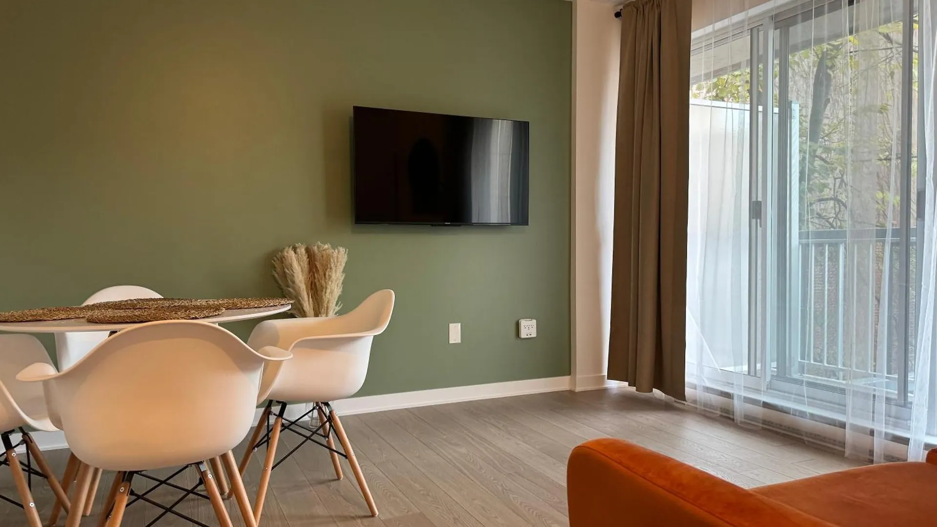 Beautiful And Cozy New Condo In Downtown Montreal 0*,  Canada